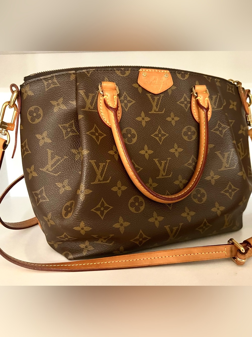 Louis Vuitton Turenne PM Monogram Canvas with adjustable Shoulder strap